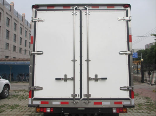 ODM Euro II Chiller Lorry Refrigerated Lorries Truck 4X2 5.79T