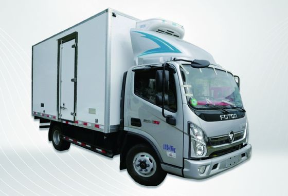6 Cylinder Engine Commercial Refrigerated Box Truck With Sleeper 6.8m