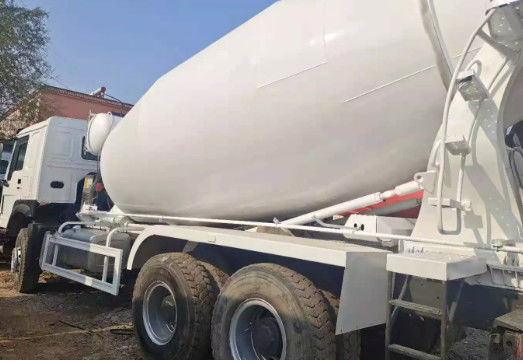 4x2 Construction Concrete Truck Mounted Cement Mixer With Pump 10m3