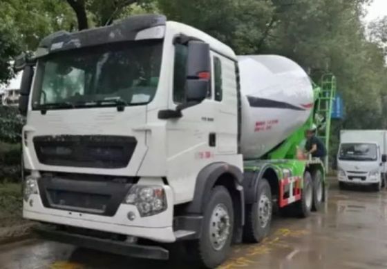 Concrete Construction Mixer Truck Lorry 8X4